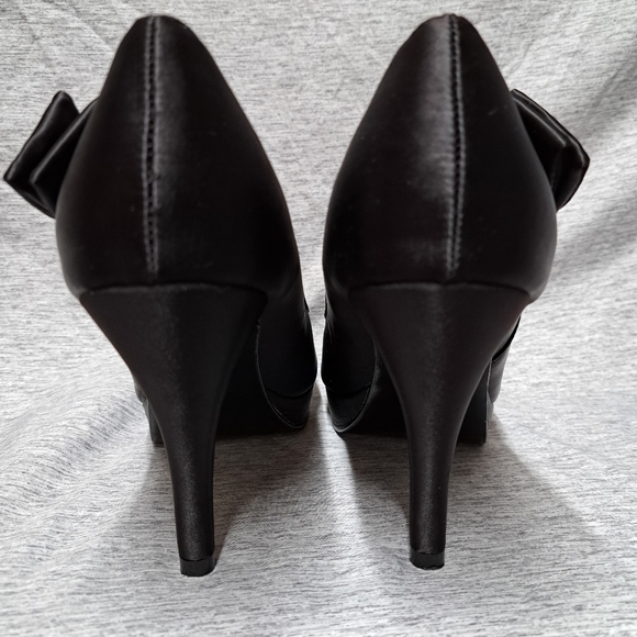 Unlisted women's satin dress platform heels size 9 good condition - Picture 13 of 13